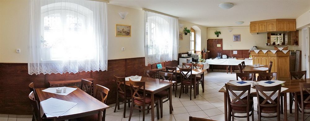 Corvin Hotel Győr Exterior foto